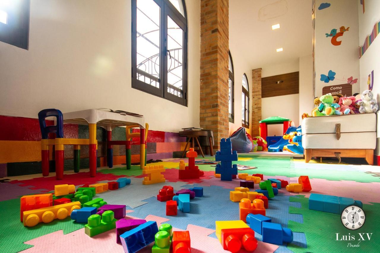 포우사다 루이스 XV 호텔 Campos do Jordão 외부 사진 A nursery in Spain