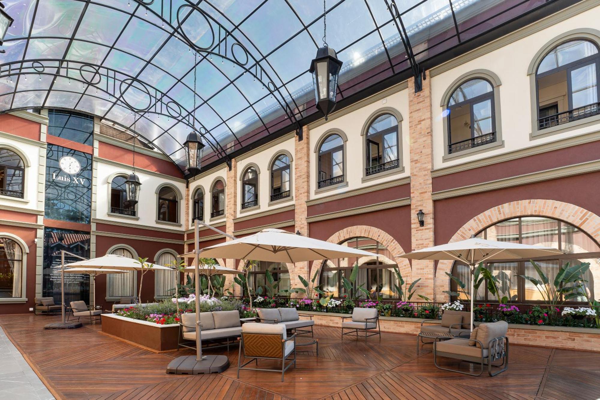 포우사다 루이스 XV 호텔 Campos do Jordão 외부 사진 The interior of the hotel
